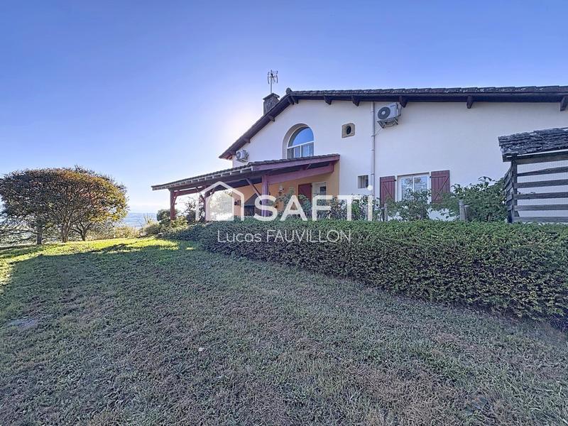 Maison - 294 m² - 10 pièces