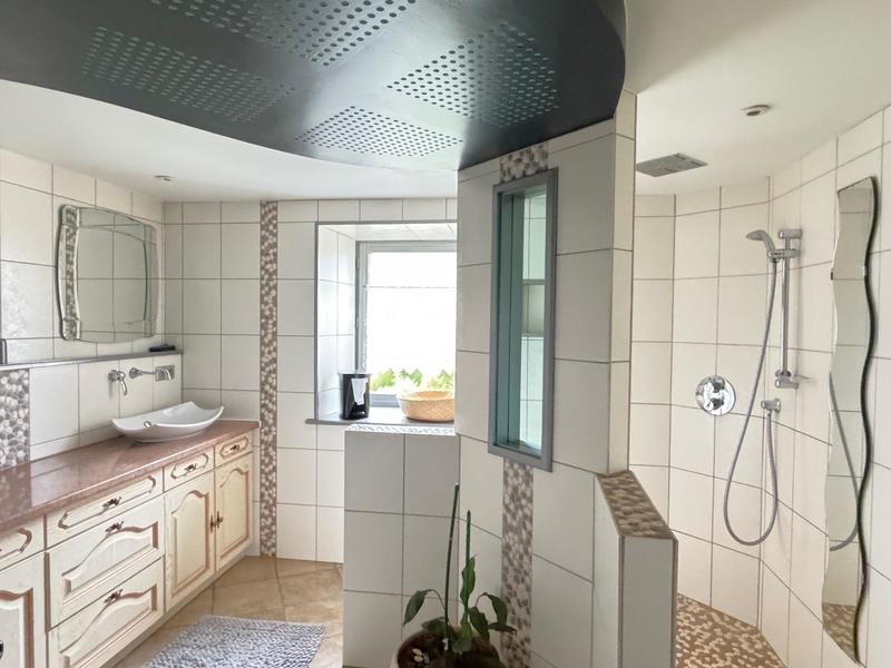 Maison - 210 m² - 7 pièces