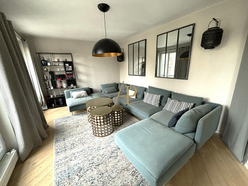 Appartement - 135 m² - 6 pièces