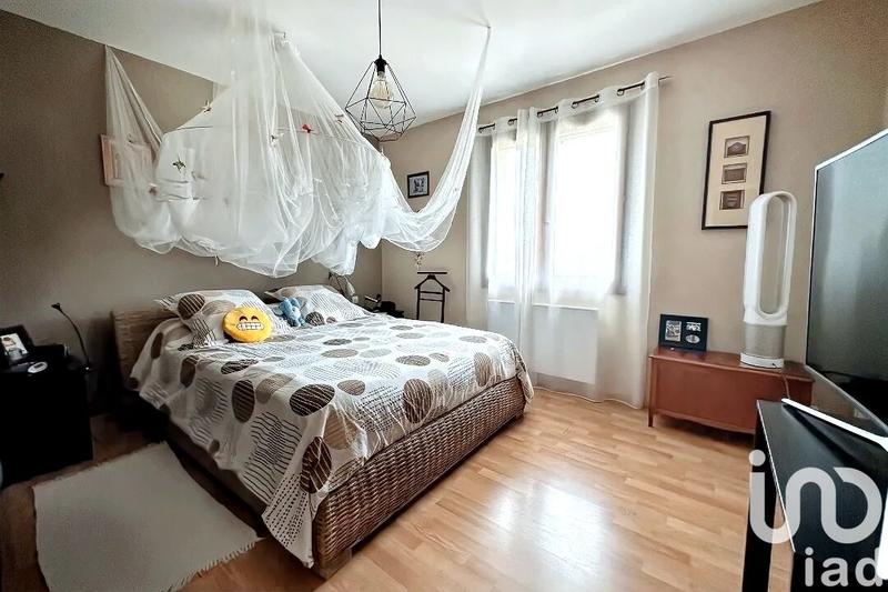 Maison - 177 m² - 6 pièces