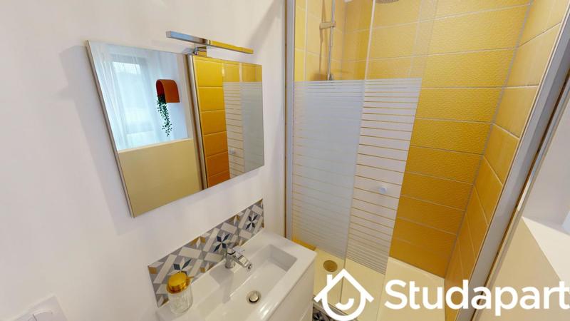 Chambre - 11 m² - 1 pièce