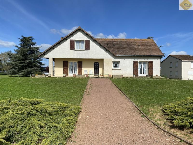 Maison - 259 m² - 8 pièces