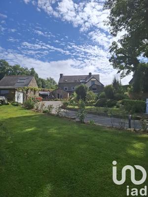 Maison - 265 m² - 8 pièces