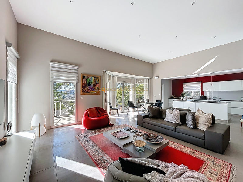 Villa - 180 m² - 6 pièces