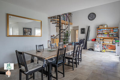 Maison - 136 m² - 6 pièces