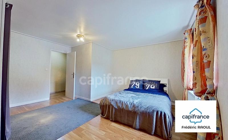 Maison - 238 m² - 6 pièces