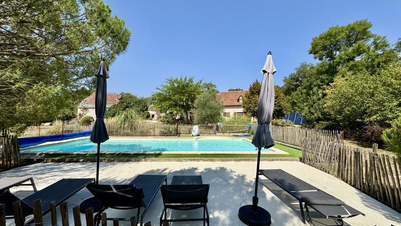 Corps de ferme - 250 m² - 11 pièces