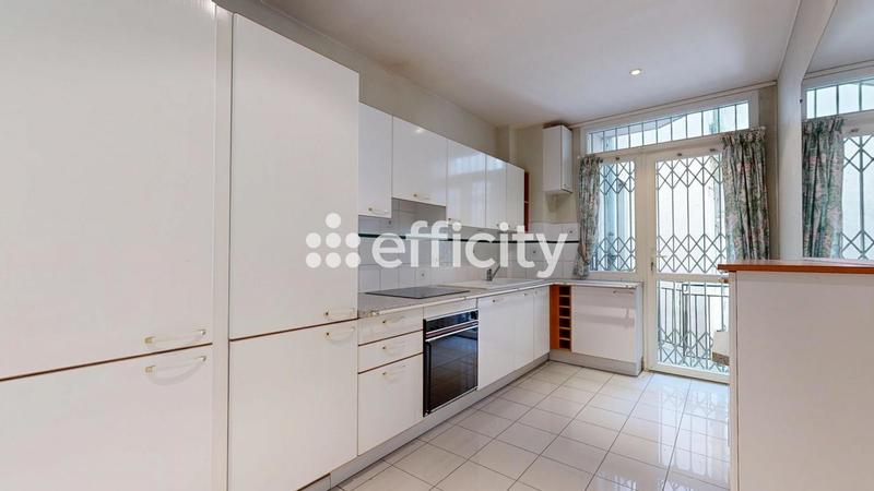 Appartement bourgeois - 110 m² - 4 pièces