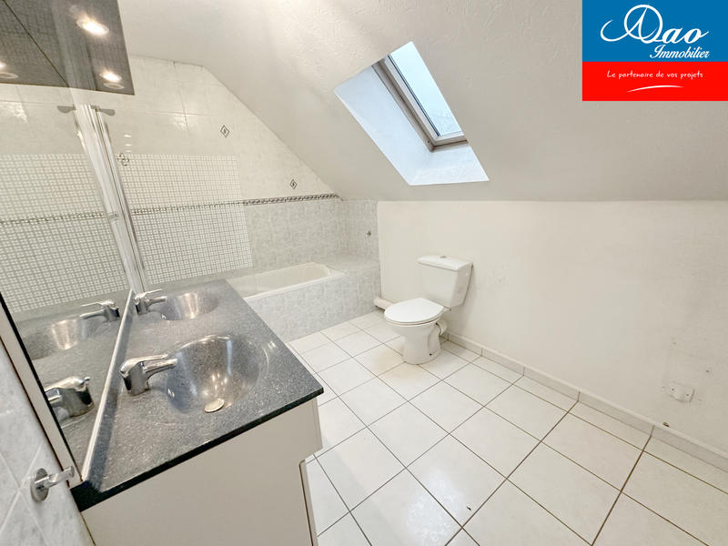 Maison - 83 m² - 5 pièces