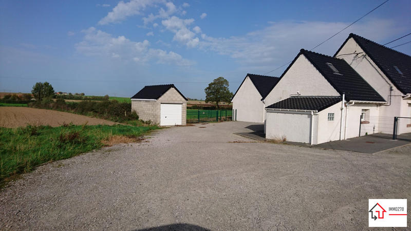 Maison - 225 m² - 8 pièces