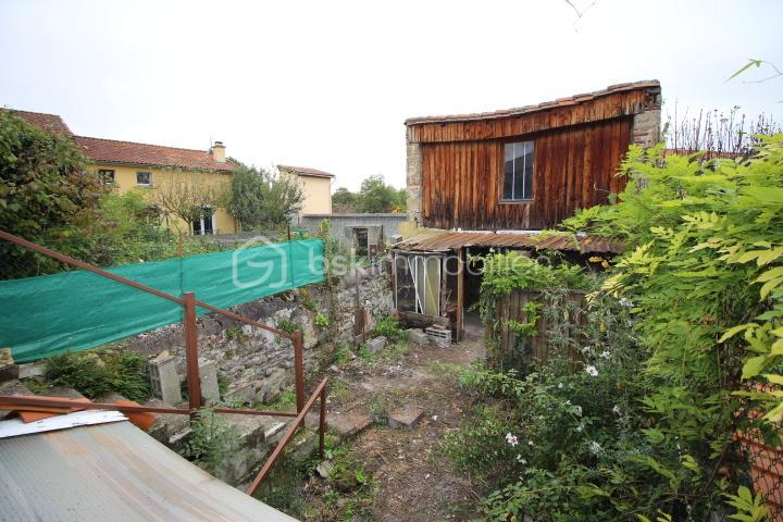 Maison de bourg - 90 m² - 5 pièces