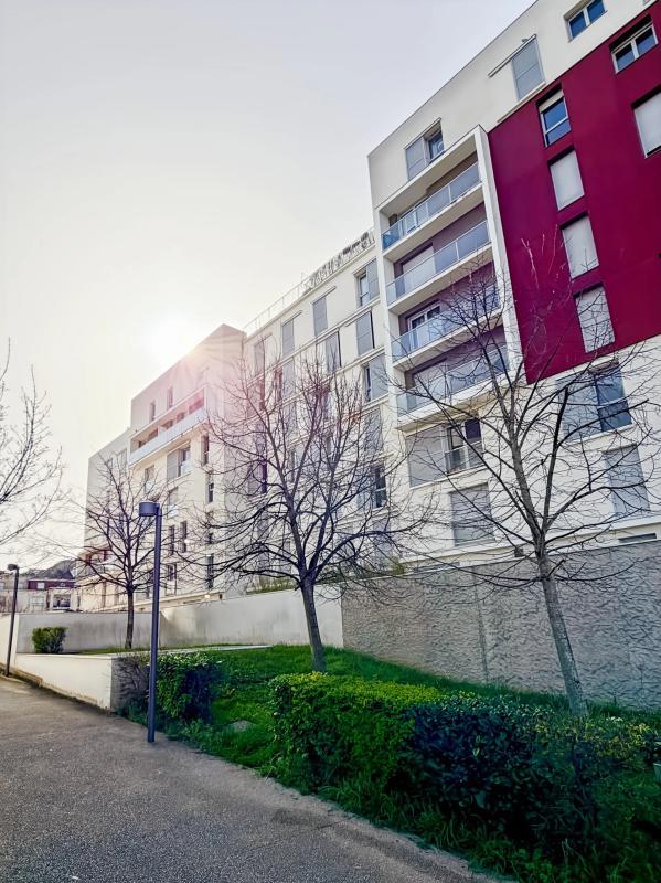 Appartement - 75 m² - 4 pièces