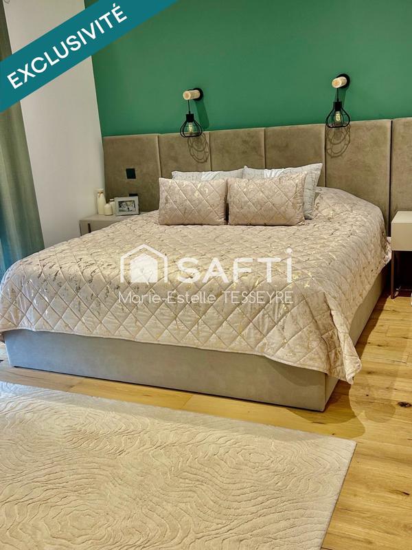 Maison - 230 m² - 6 pièces