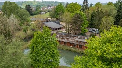 Propriété - 4 000 m² - 30 pièces