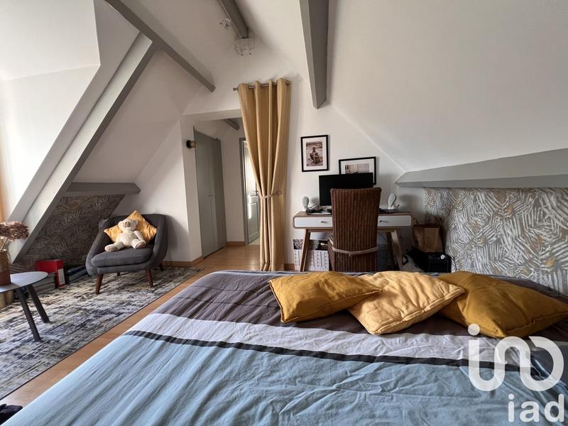 Maison - 244 m² - 9 pièces