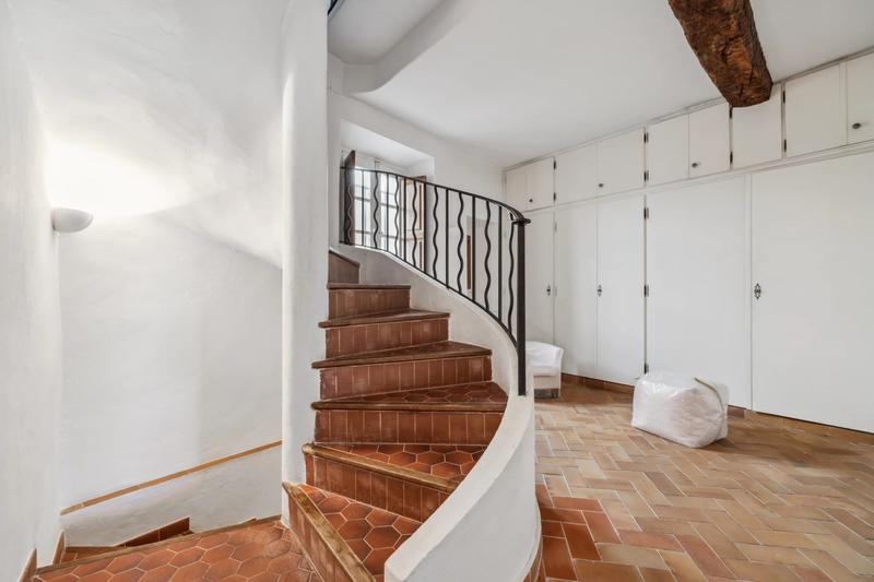 Appartement - 193 m² - 4 pièces