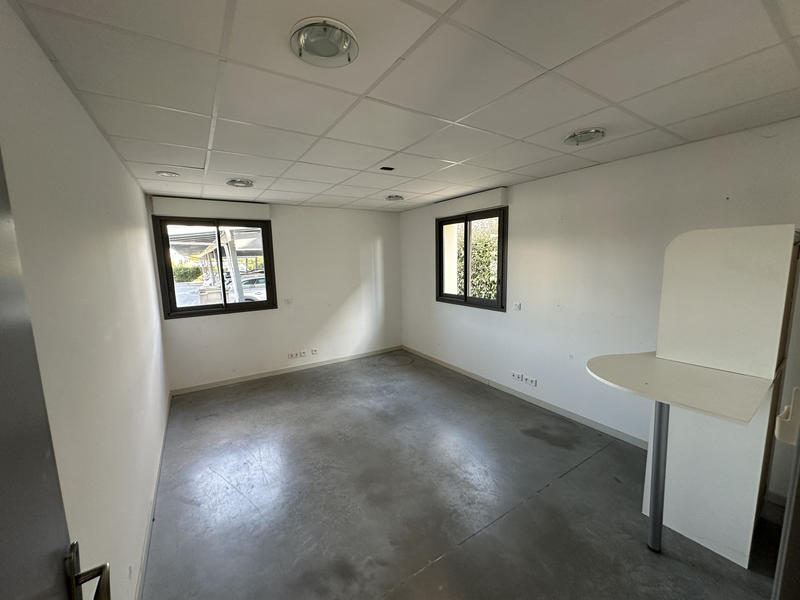 Local commercial - 81 m²