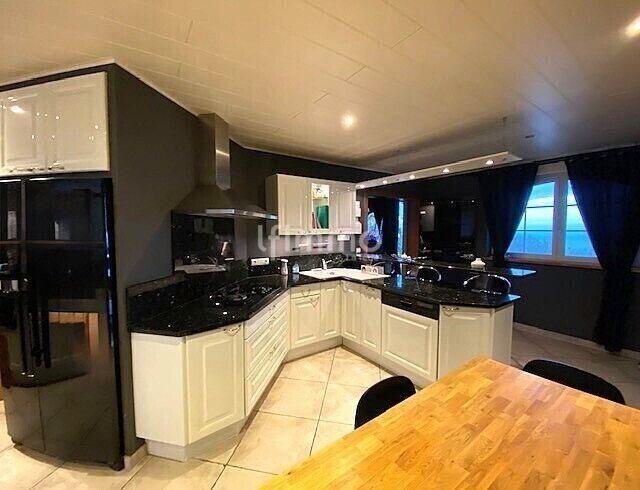 Villa - 210 m² - 6 pièces