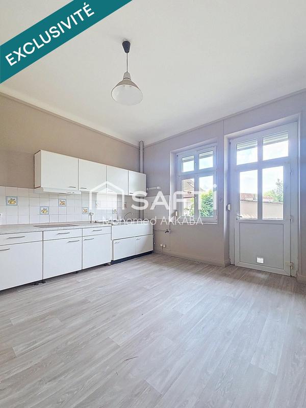 Maison - 310 m² - 12 pièces