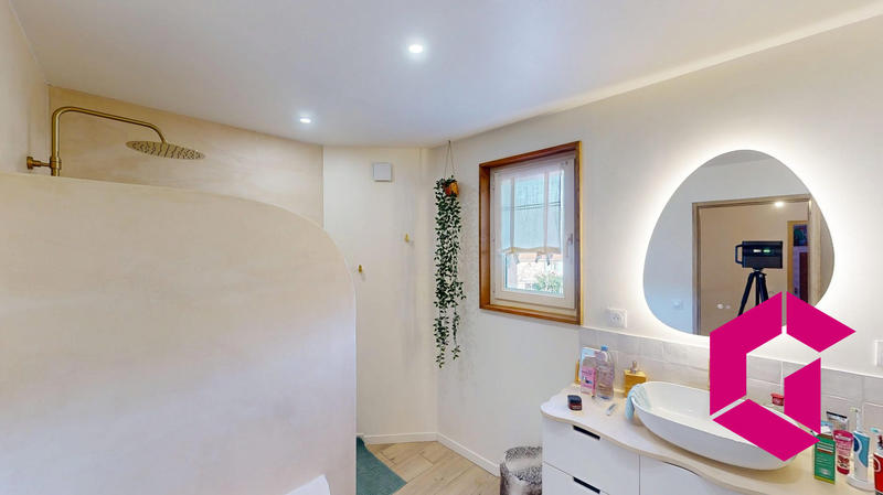 Villa - 110 m² - 6 pièces