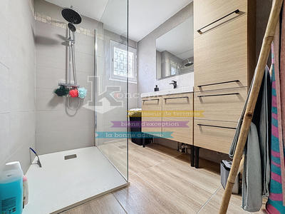 Maison - 111 m² - 6 pièces