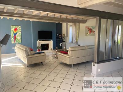 Maison ancienne - 177 m² - 9 pièces