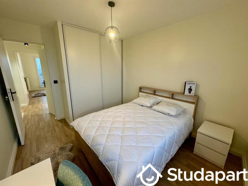 Chambre - 11 m² - 1 pièce