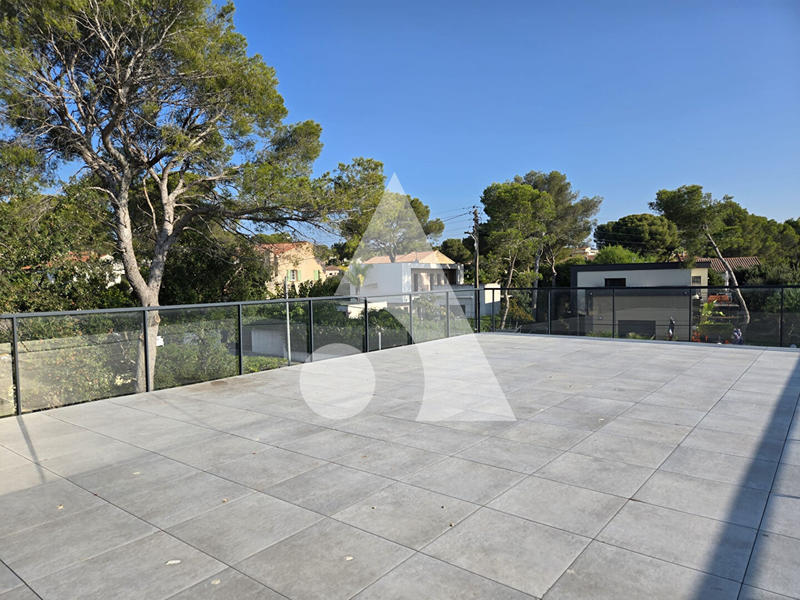 Appartement - 80 m² - 3 pièces