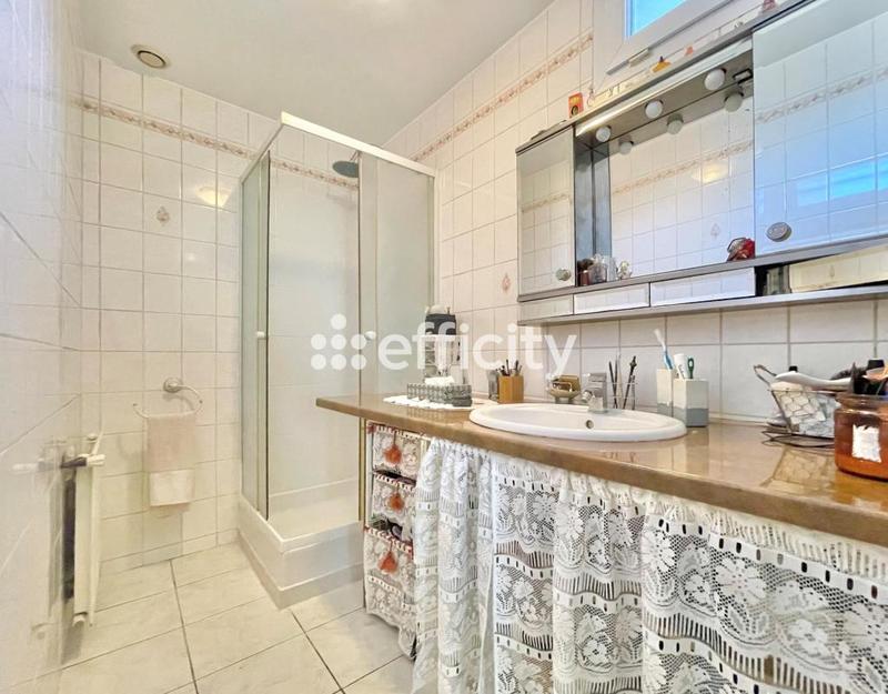 Maison - 175 m² - 8 pièces