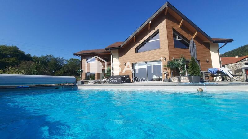 Maison de maîtres - 230 m² - 8 pièces