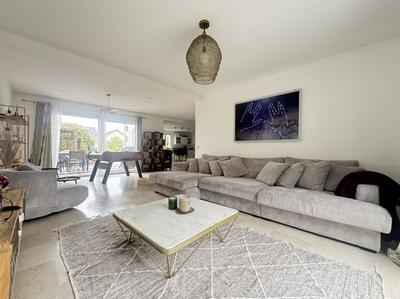 Villa - 200 m² - 6 pièces