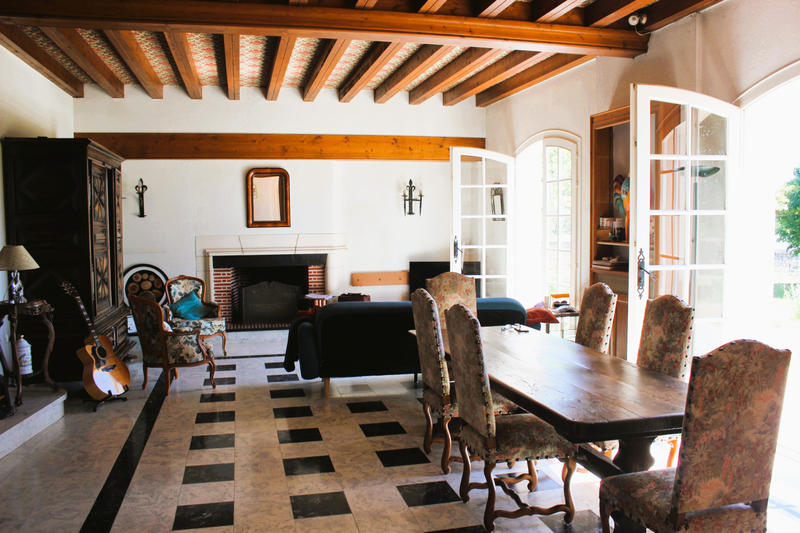 Propriété - 225 m² - 7 pièces