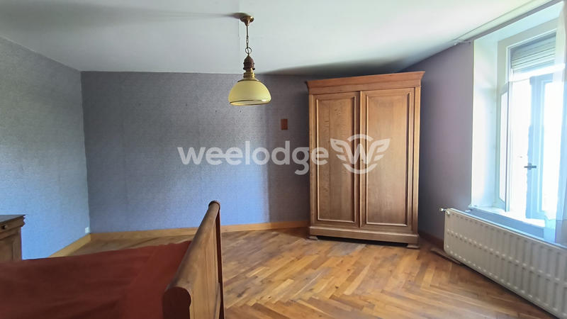 Maison - 140 m² - 9 pièces