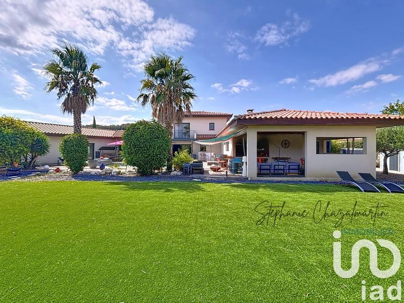 Maison - 205 m² - 6 pièces