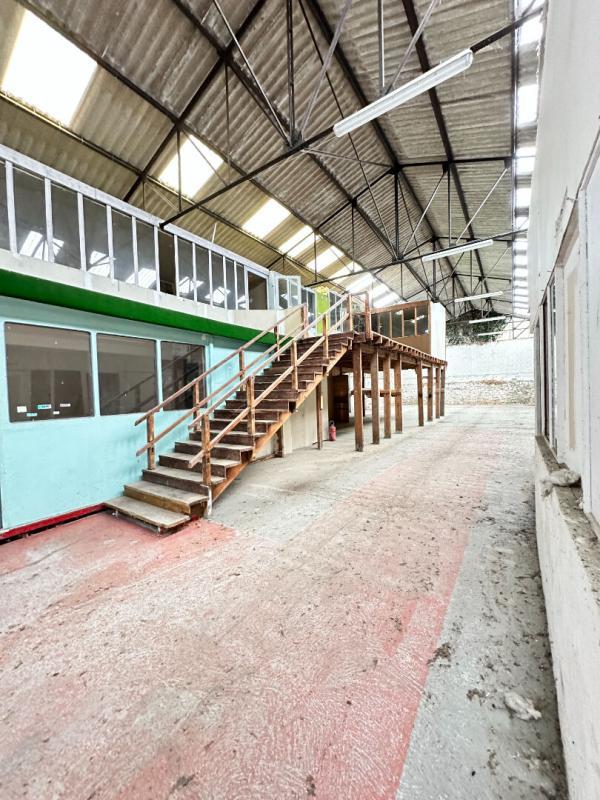 Appartement - 450 m² - 1 pièce