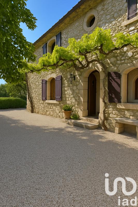 Maison - 230 m² - 10 pièces