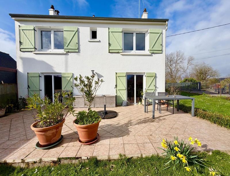 Maison - 90 m² - 4 pièces