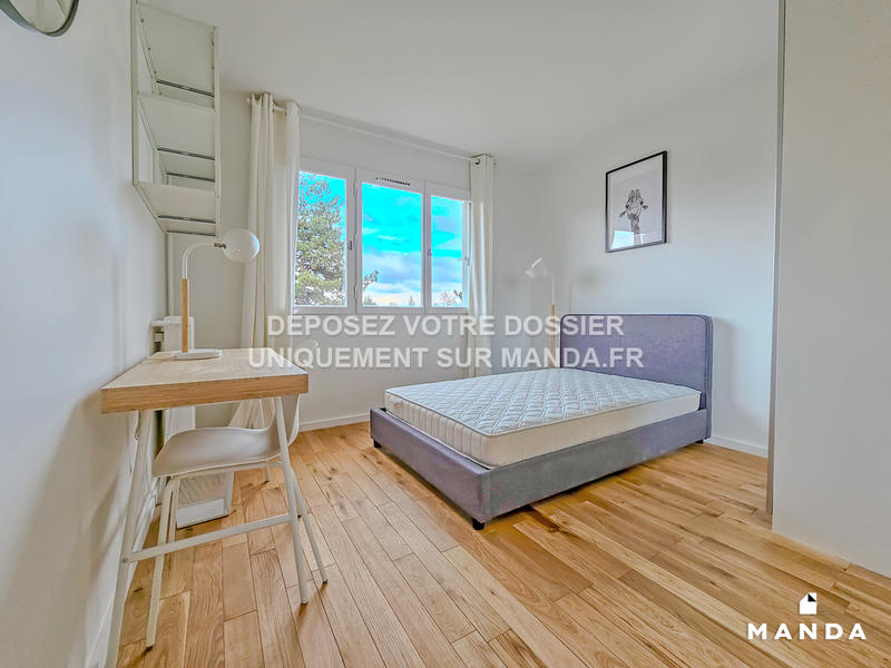 Chambre - 12 m² - 6 pièces