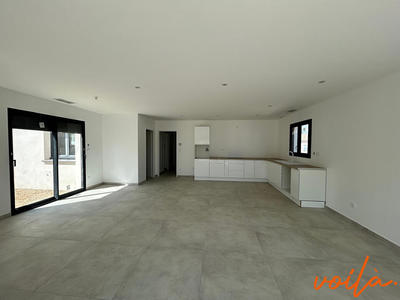 Maison - 99 m² - 4 pièces