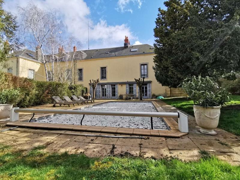 Appartement - 232 m² - 7 pièces