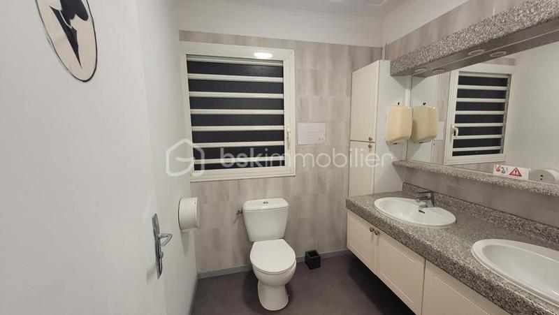 Bureau - 140 m² - 6 pièces