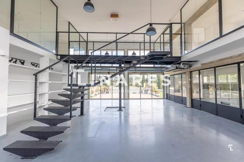 Local d'activités - 231 m² - 4 pièces