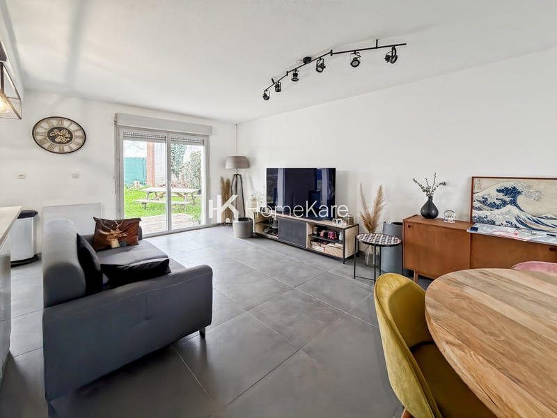 Maison - 80 m² - 4 pièces