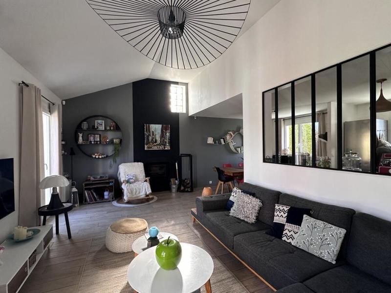 Maison - 143 m² - 6 pièces