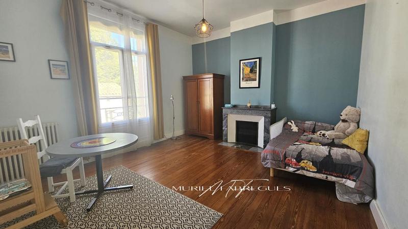 Maison - 530 m² - 18 pièces