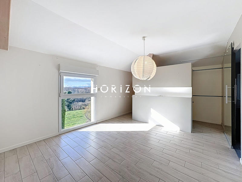 Maison contemporaine - 216 m² - 8 pièces