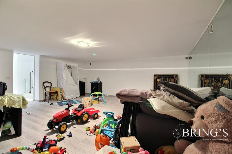 Maison - 364 m² - 12 pièces