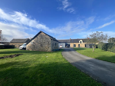 Maison - 167 m² - 6 pièces