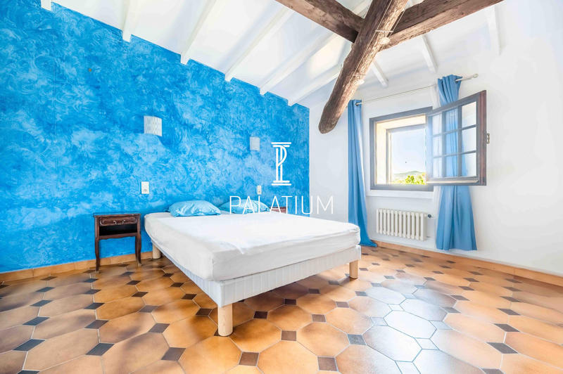 Château - 469 m² - 9 pièces