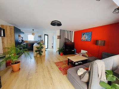 Maison - 106 m² - 4 pièces